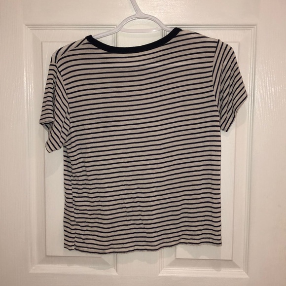 Brandy Melville Alien Shirt - Picture 2 of 3